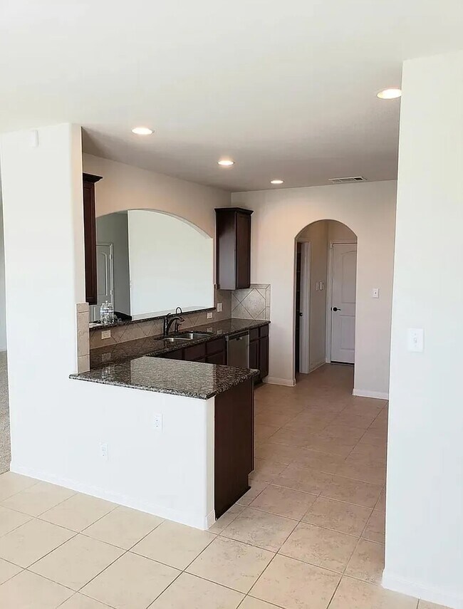 Foto del edificio - 1673 Breanna Ln