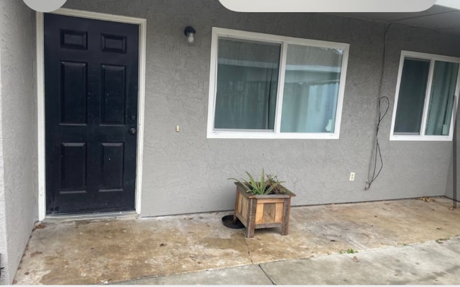 Foto del edificio - 581 Stratford Ct