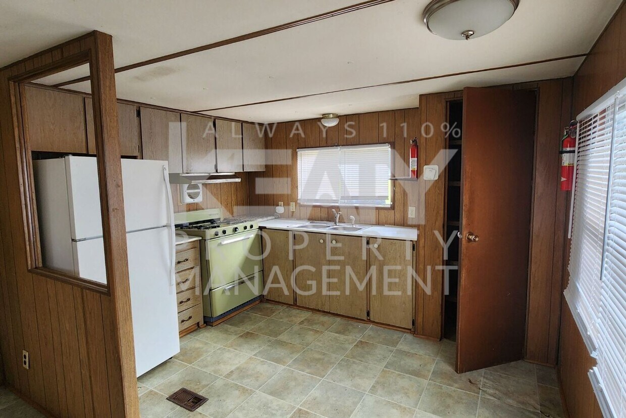 Primary Photo - 2 Bedroom, 1 Bathroom Now Available!