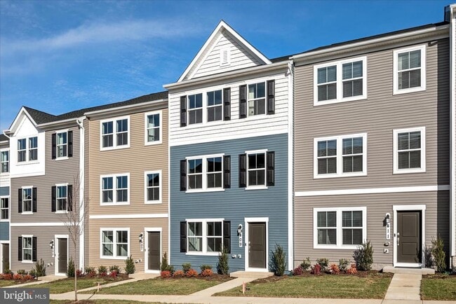 Building Photo - 409 18th Ave