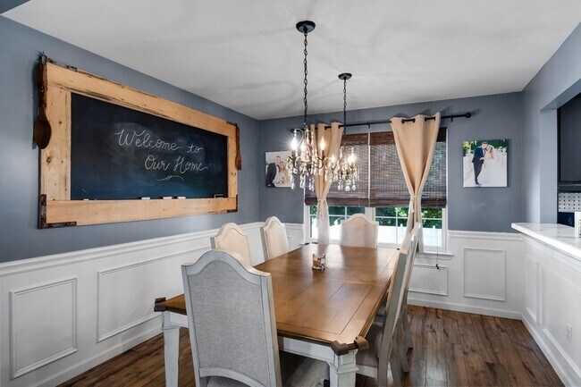 Foto del edificio - 157 Juniper Ln
