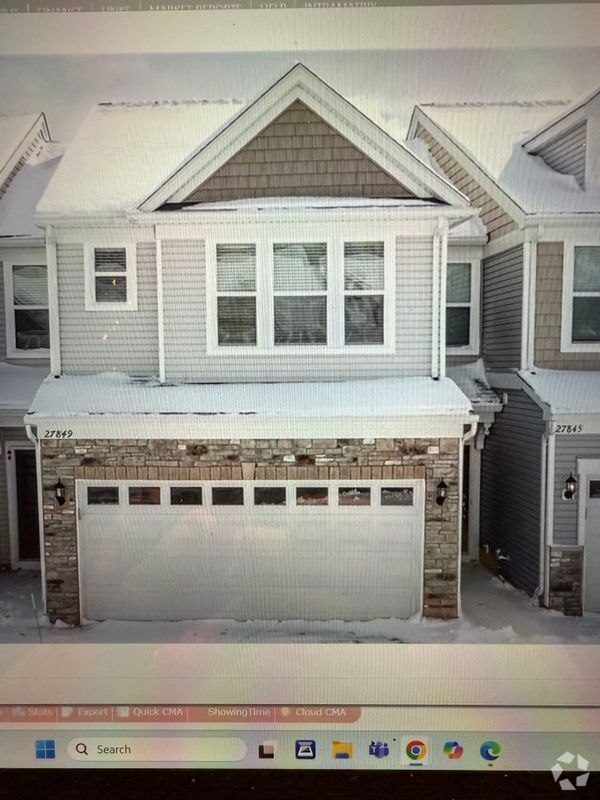 Building Photo - 27849 Birchwood Ct