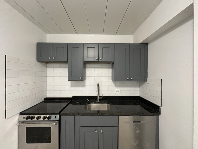 Building Photo - 1360 W Touhy Ave