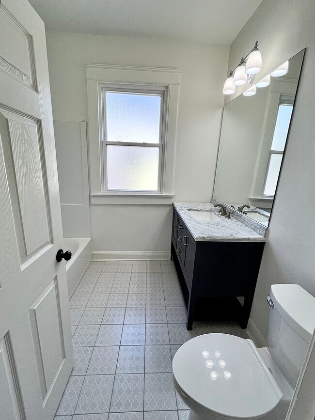 Foto del edificio - 5378 Hawthorne Pl
