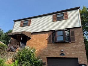 Building Photo - 2193 Moredale St