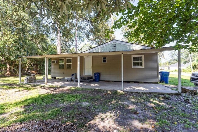 Foto del edificio - 59086 Dogwood Ln