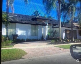 Building Photo - 28 NW 108th Way