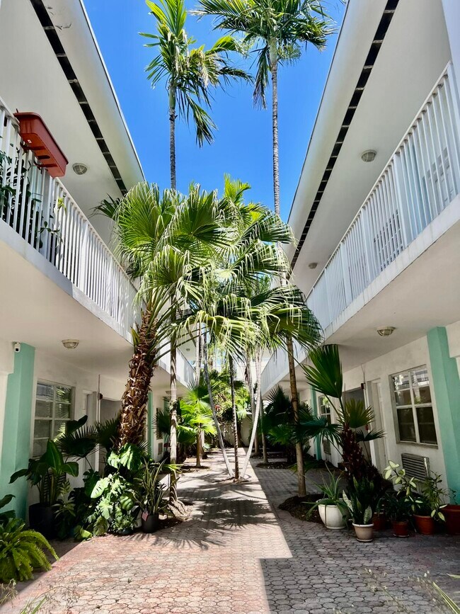 Foto del edificio - 901 Meridian Ave