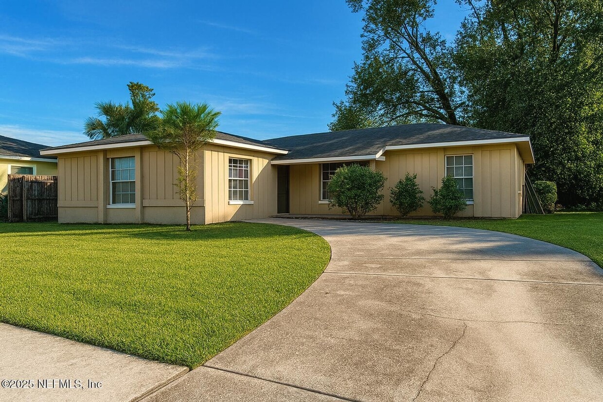 Foto principal - 8362 Kipling Ct