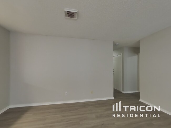 Building Photo - 8130 Ocean Meadow Dr