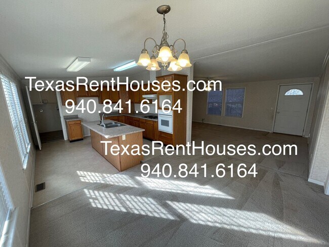 Building Photo - IOWA PARK! MASSIVE GORGEOUS HOME ON CORNER LOT