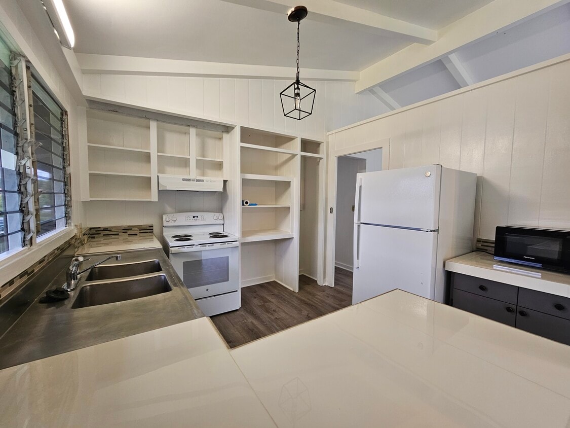 16745745 Uhiuhi St, Keaau, HI 96749 House Rental in Keaau, HI