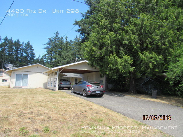 Foto del edificio - Bremerton Duplex