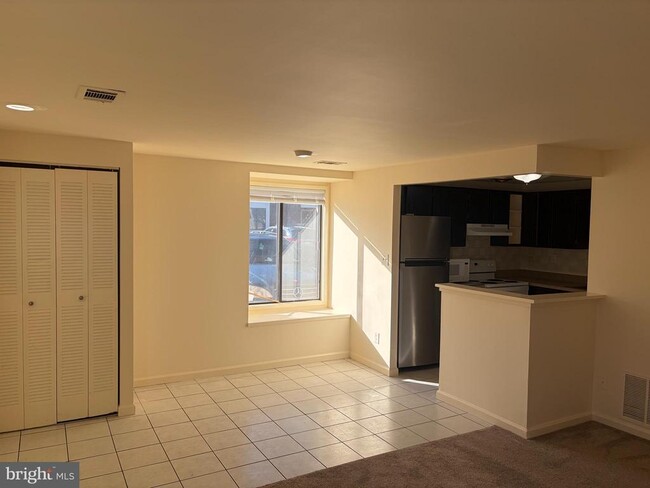 Foto del edificio - 9709 Docena Dr