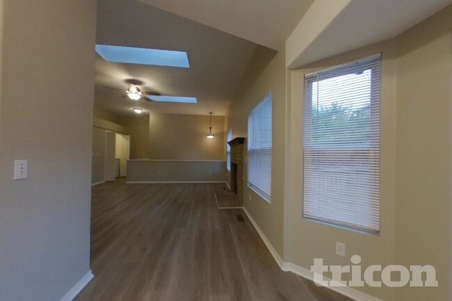 Building Photo - 8195 Radcliff Dr