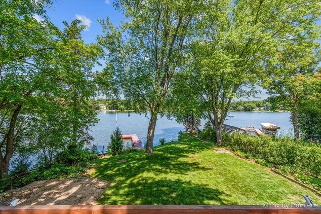 Building Photo - 24060 N Lakeside Dr
