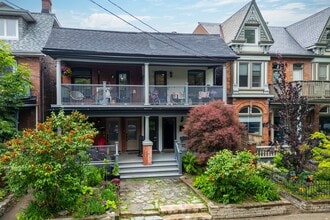 Building Photo - 412 Wellesley St E