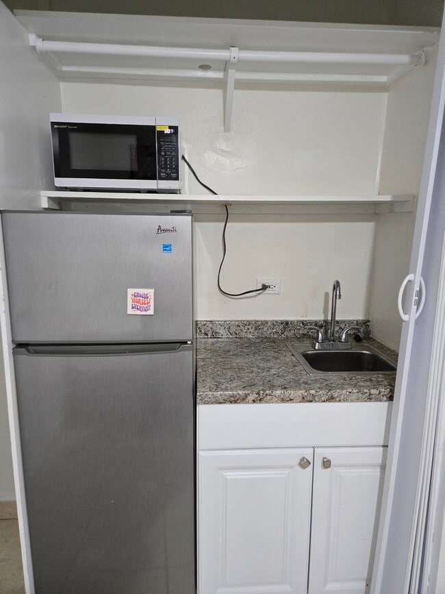 Food prep area - 5080 SW 66th Ave