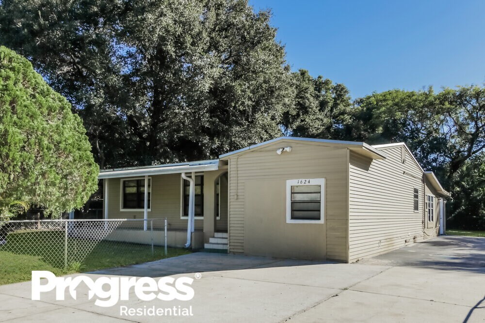 Foto principal - 1624 Grand St