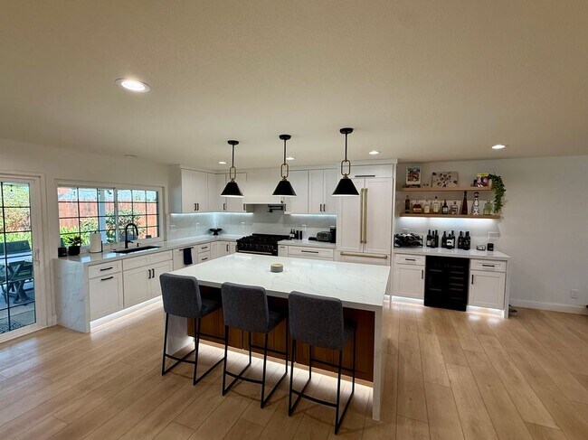 Foto del edificio - 2354 N Greengrove St
