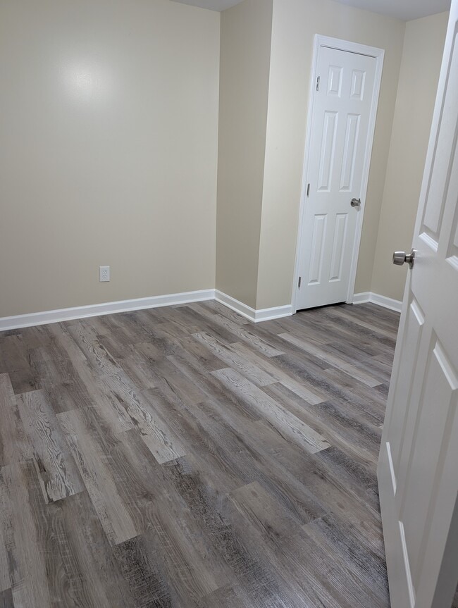 Building Photo - 809 Welworth St