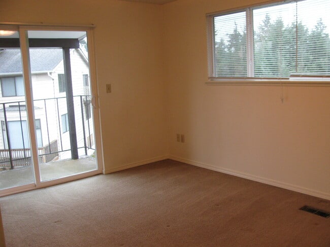 Building Photo - 12204 105th Ave Ct E