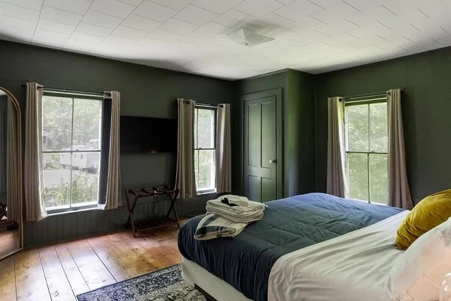 Building Photo - 45 Dover Hill Rd