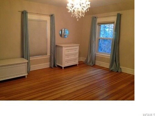 Building Photo - 556 Haverstraw Rd