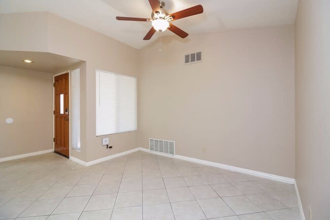 Foto del edificio - 3504 Doe Spring Rd