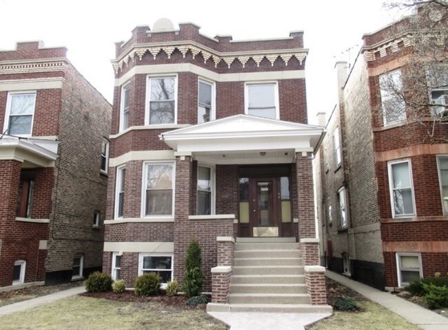 Photo - 2120 Highland Ave Apartments