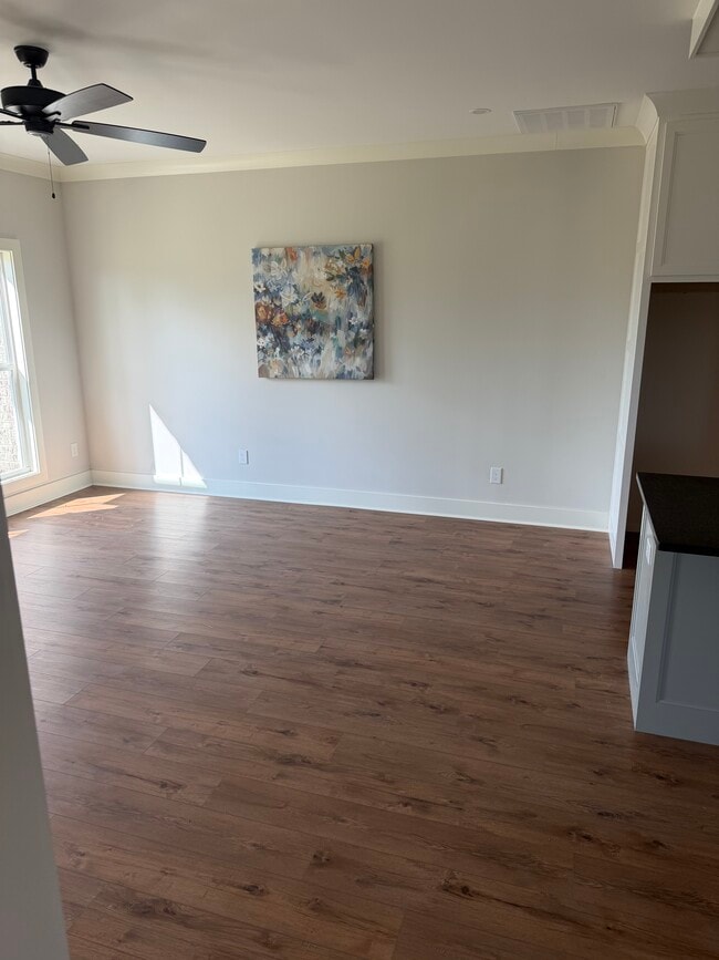 Building Photo - 30 Tower Ct