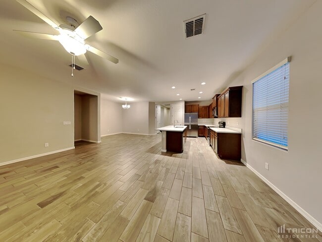 Building Photo - 4891 E Velasco St