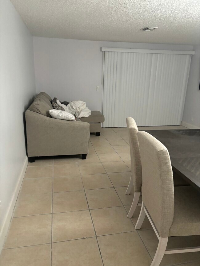 Foto del edificio - 317 Georgian Park Dr