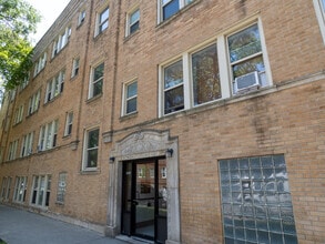 Building Photo - 3107 W Ainslie St