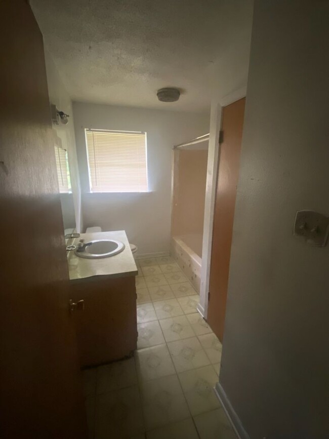 Building Photo - Home for Rent in Coushatta, Louisiana - Re...