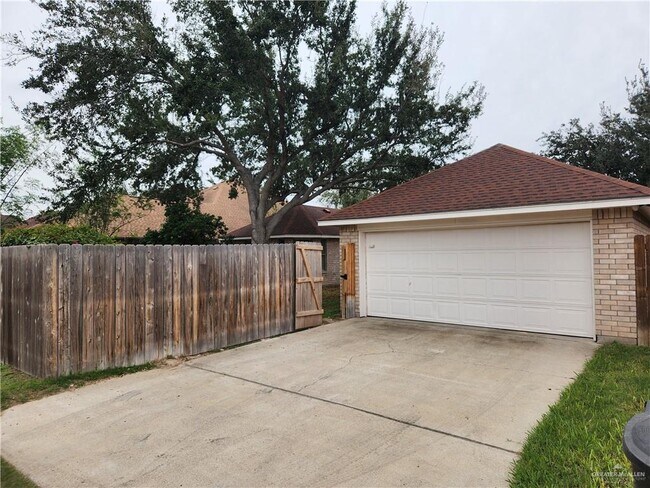 Foto del edificio - 7105 N 4th St