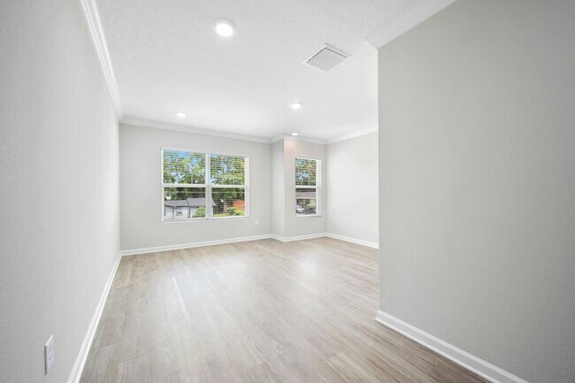 Foto del edificio - 2630 Kohn Rd