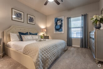 1 BR, 1 BA - 605 SF - Urban Oaks at Conroe