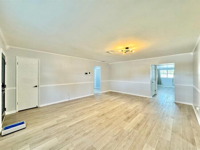 Building Photo - 2703 Westhigh Ave