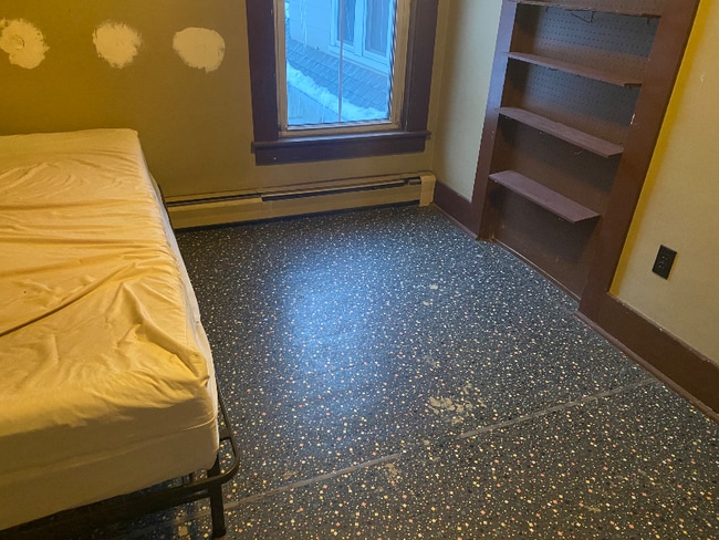 Building Photo - 209 Academy St