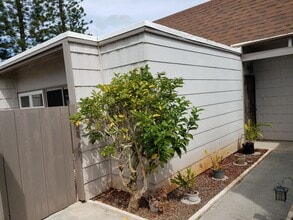 Building Photo - 94-433-433 Lanikuhana Pl