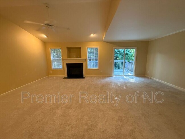 Foto del edificio - 607 Westpark Ct