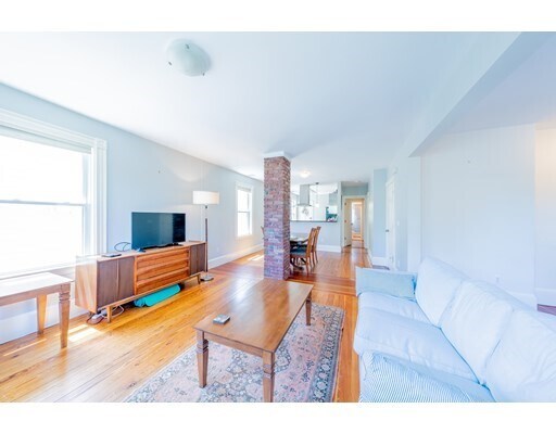 Building Photo - 248 Elm St