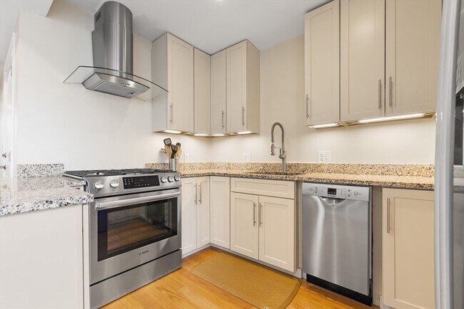 Foto del edificio - 802 E 3rd St