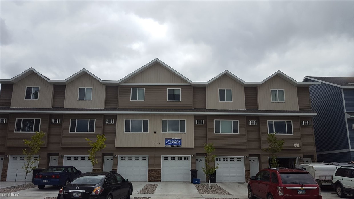 Foto principal - 1026 15th St N