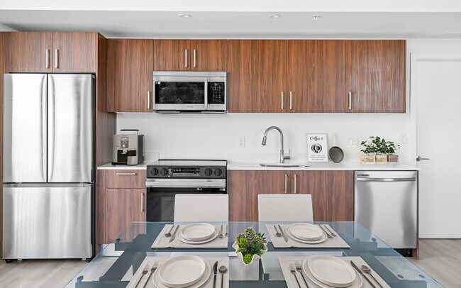 Foto del edificio - 811 NW 40th Ave