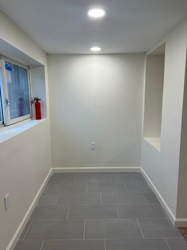 Office - 1802 2nd St NW Apartments