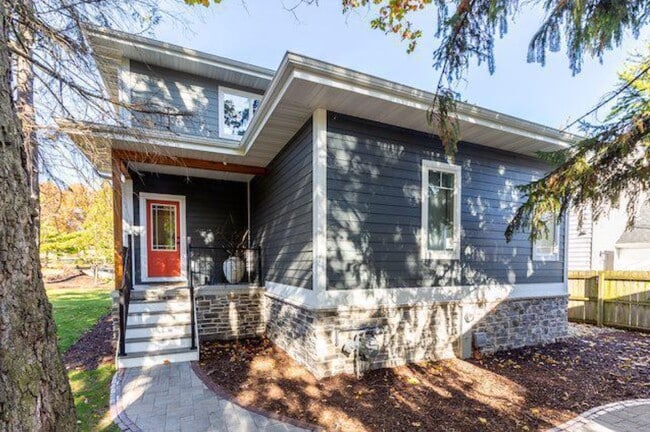 Building Photo - 5200 Lake Mendota Dr