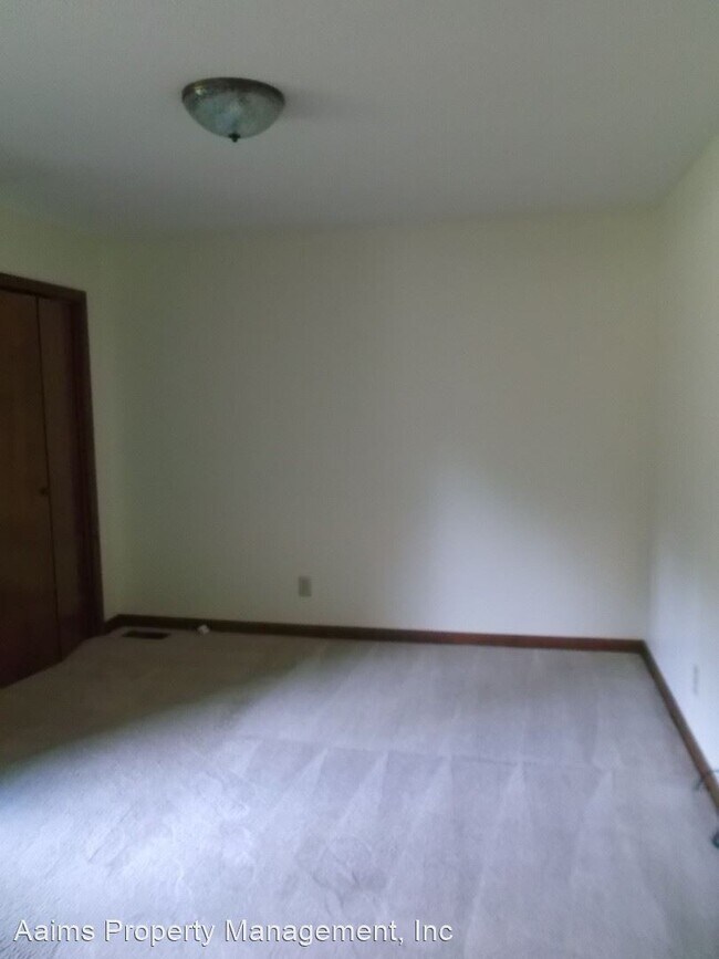Building Photo - 5 br, 3 bath House - 3004 Stonehenge Ct.