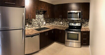 Building Photo - 1300 NE Miami Gardens Dr
